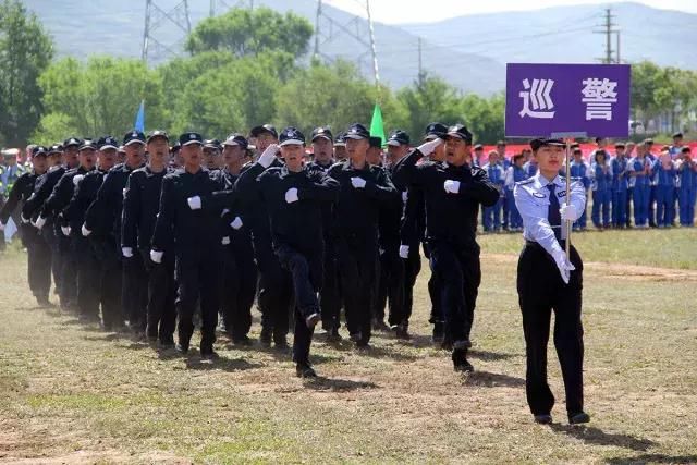 “荷枪实弹”！漳县的滨河路上场面燃爆啦！