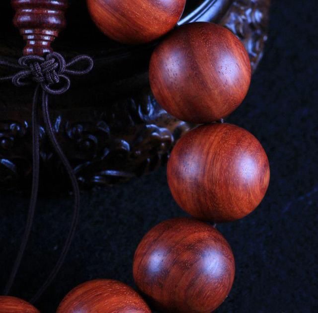 小叶紫檀与赞比亚血檀的区别