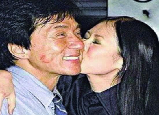 明星辣眼睛接吻照,岳云鹏强吻沈腾,最后一位