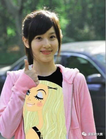 奶茶妹妹删光微博因为跟刘强东离婚了?呵呵,天