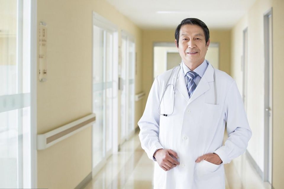 没想到小心韭菜根,就能治荨麻疹!亲试3天见效