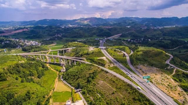 十八年构想 十年创建 兴仁撤县设市终于在京