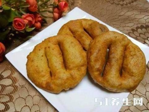 手把手教你这样炸油饼，蓬松皮脆，快捷放心！