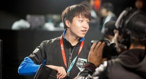 LOL最老的职业选手是谁?不是厂长,也不是大师