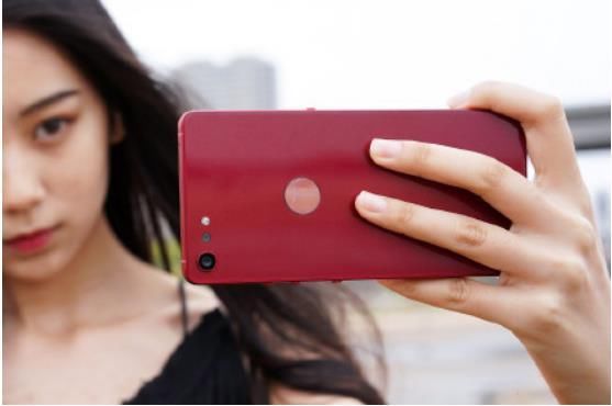 一加6也出了红色款?锤子科技坚果3与Pro2的红