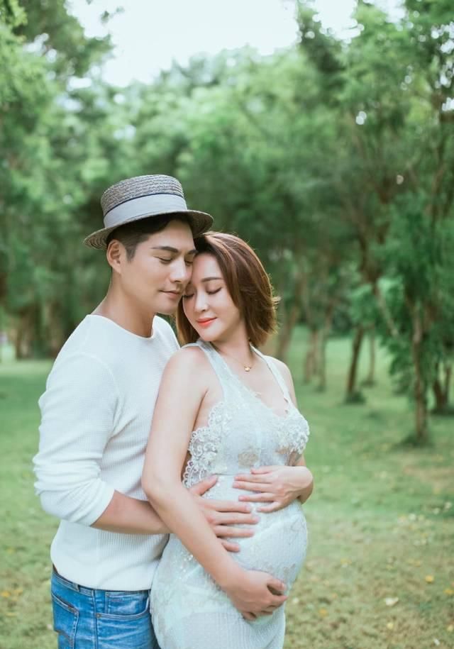 她因酷爱拍戏差点失聪，结婚6年痛失2子，如今嫁男神老公被宠成宝