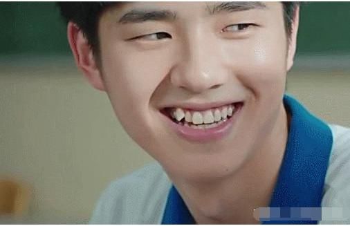 拔牙虎牙可以随便拔掉么?虎牙拔掉的人严重的