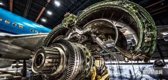 美国发动机制造过程 t01445537337c049ec4.jpg