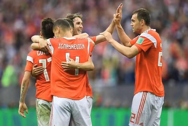 世界杯A组第三轮:俄罗斯VS乌拉圭,沙特VS埃及