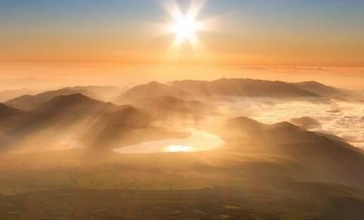 心里默念一个名字,选一片日出,测你今生自带什