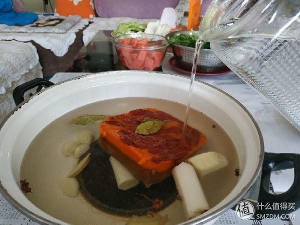 阳家私坊 麻辣火锅底料开箱-买底料自己煮，吃的是氛围不是味道