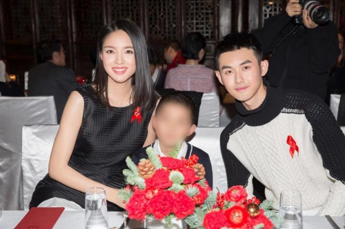 王嘉关晓彤林心如等明星与29名HIV感染少年烛