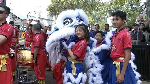 澳洲新春庆典精彩纷呈 中华舞狮送问候