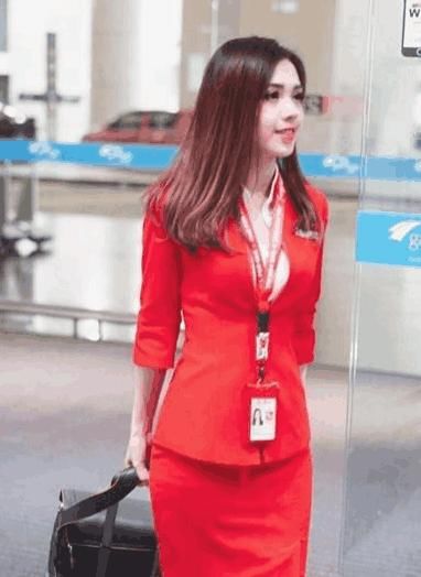 "亚洲最美空姐"2张照引暴动!网友:美到本尊心动了!