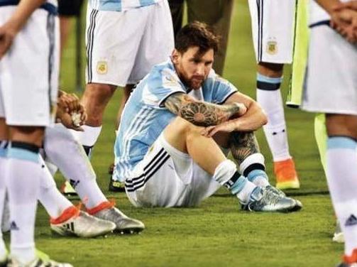 世界第一强队可能无缘世界杯,中场羸弱拖垮球