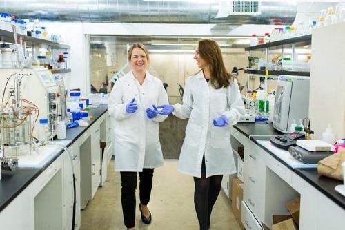 两位女博士创立生物科技公司,研发可用于器官