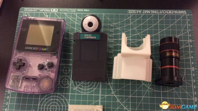 玩家用GB拍摄上海F1比赛 充当游戏画面以假乱真