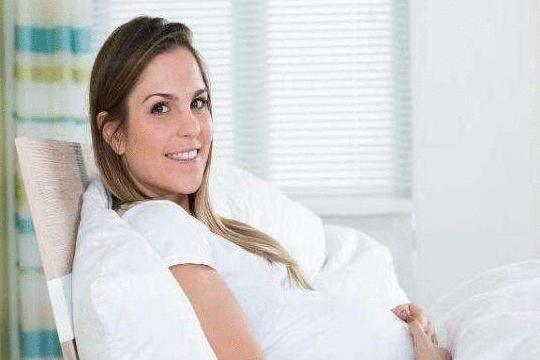 孕妈呼吸困难时, 不仅会导致自己缺氧, 还会影响