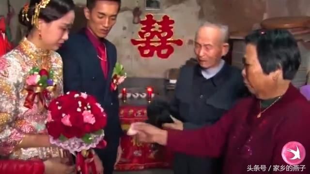 福建福州农村结婚习俗:年迈的父母给女儿礼金
