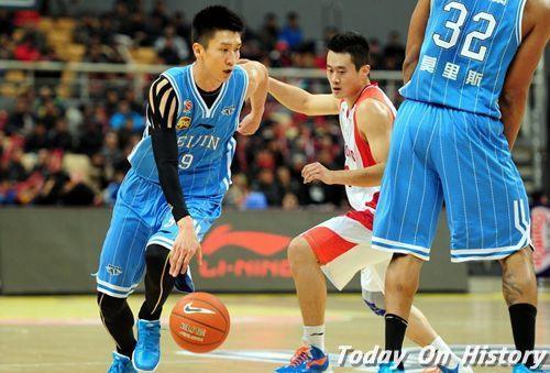 中国篮球运动员孙悦出生