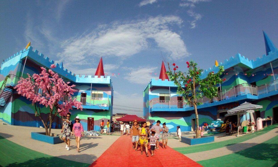 浪高两米,到南充最大水世界玩大海冲浪