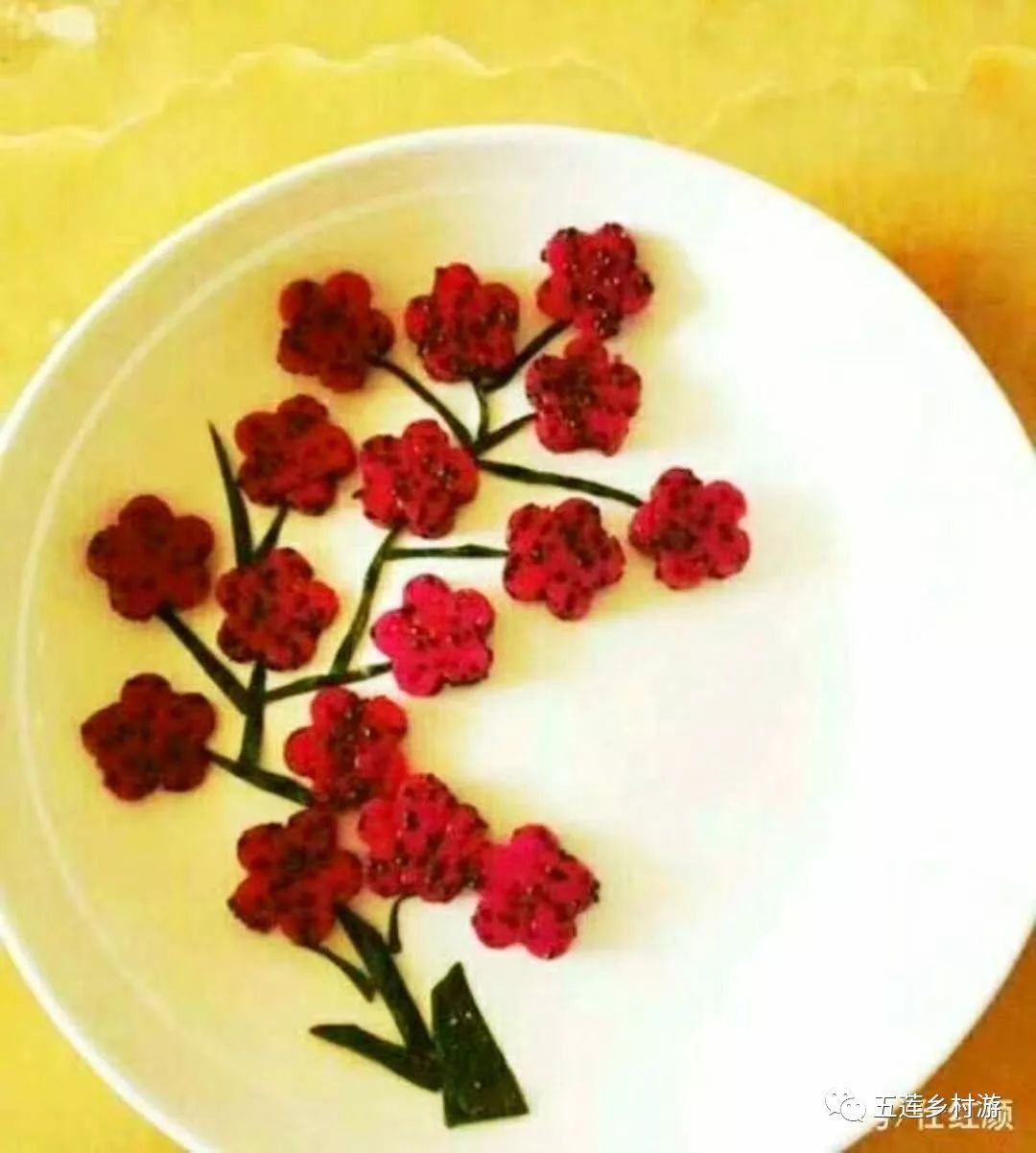 俊丰红心火龙果熟了!听说过吃火龙果吐籽吗?