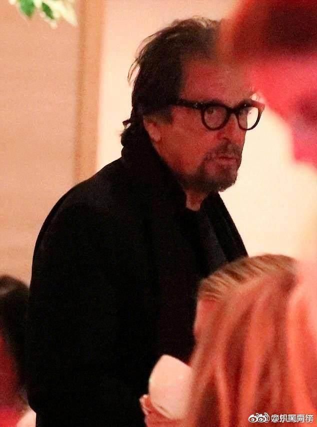 携第57任女友20岁嫩模见39岁丈母娘,要结婚的