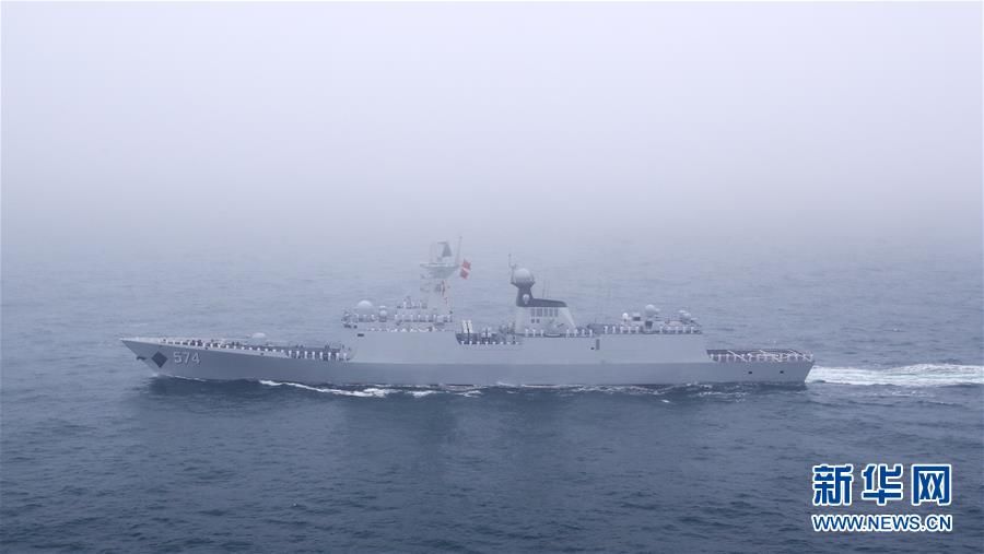 图集:庆祝人民海军成立70周年海上阅兵受阅装