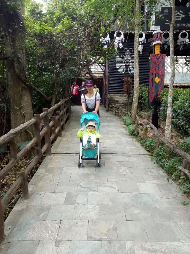 一家人甜蜜的三亚亲子游