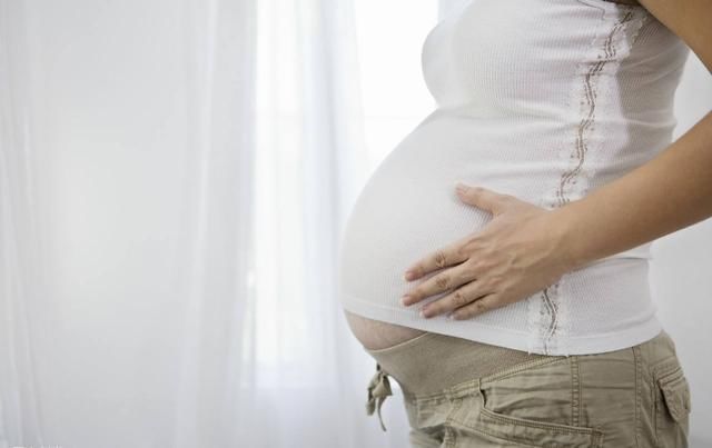 怀孕8个月,就快分娩了,你的胎儿宝宝发育成什