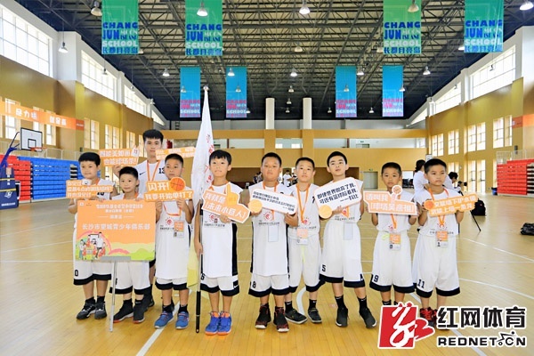 2018姚基金篮球季全国赛长沙开幕 6支本土小