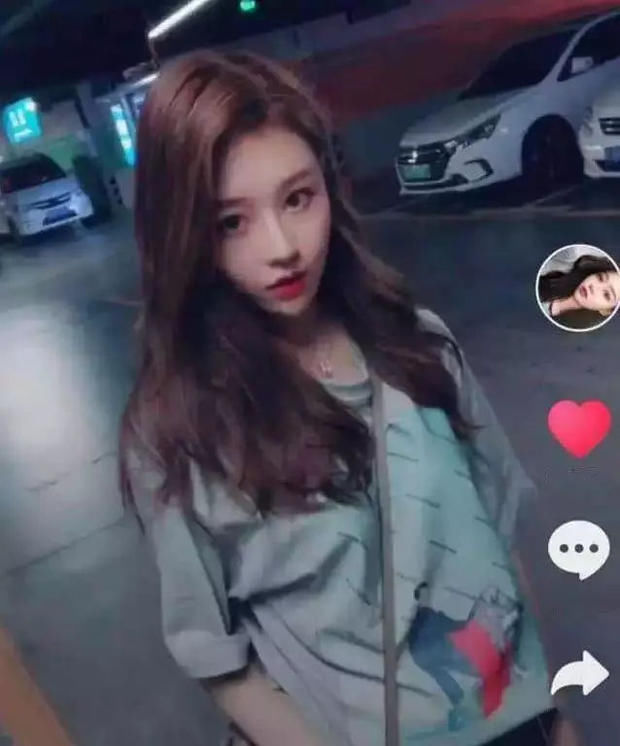 抖音有四美,唱歌的莉哥,跳舞的代古拉k,只有她