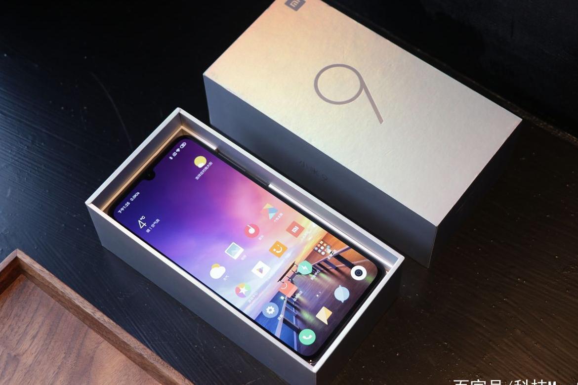 便宜100块钱的联想Z6pro,到底能不能吊打小米