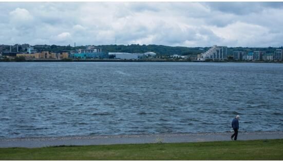 那些路上偶然遇到的人们，在我的佳能微单EOS M100里都有最好的色