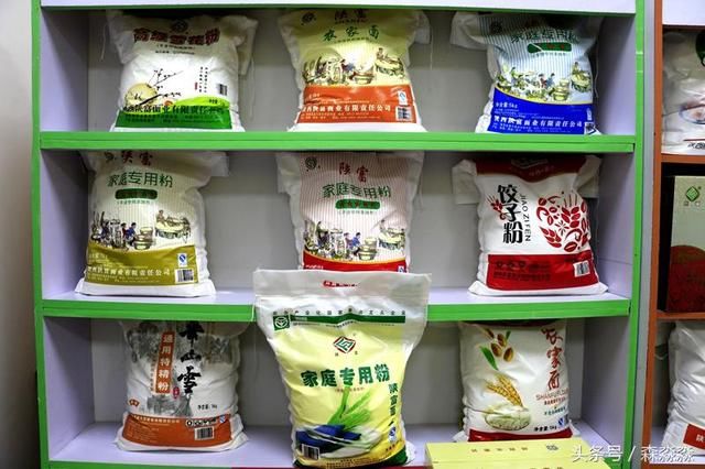老陕爱吃面,一顿不吃面,等于没吃饭,你可知道面粉怎样选