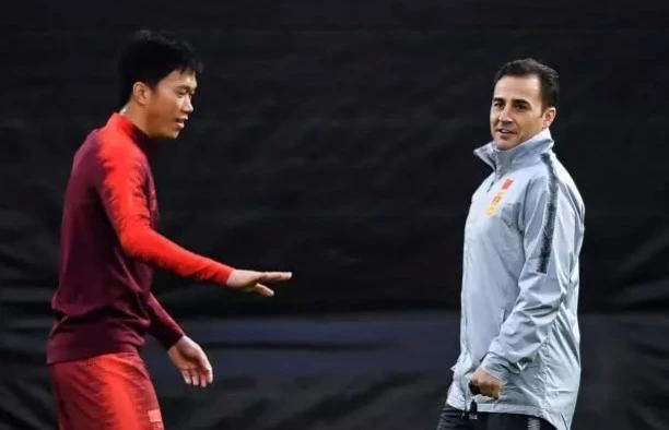 国脚透露新国足不以恒大为主 卡帅偏爱技术流