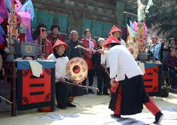 山西曲沃：千年扇鼓傩戏祈福迎新春