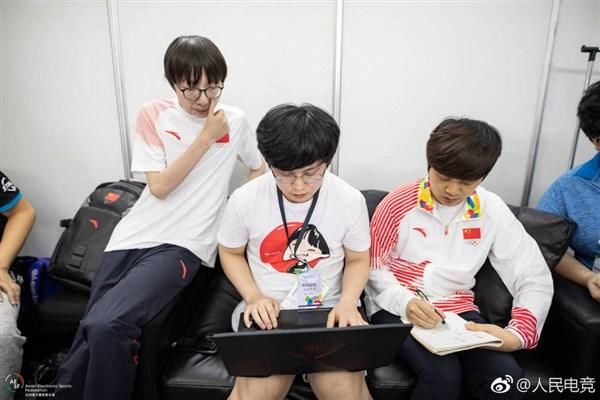 RNG教练遭辱骂 欧美网友怒怼韩国网民