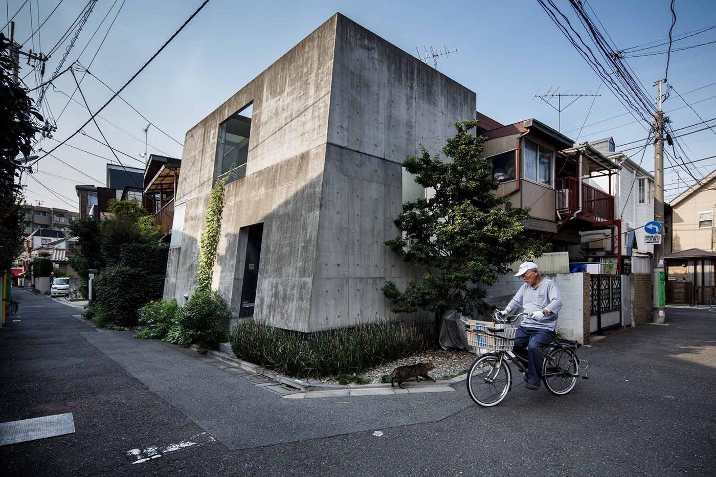 日本人多地少，所以他们建了这些奇怪的住宅