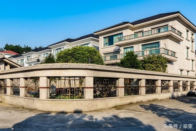 因为穷和妻子偷偷领了结婚证,5年之后给岳父岳