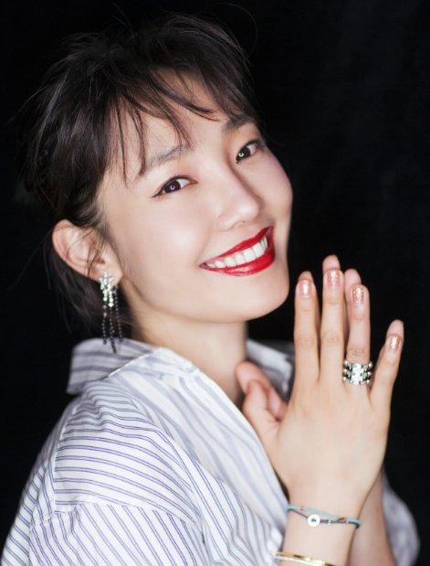 白百何方回应与小鲜肉K歌,称是公司聚会