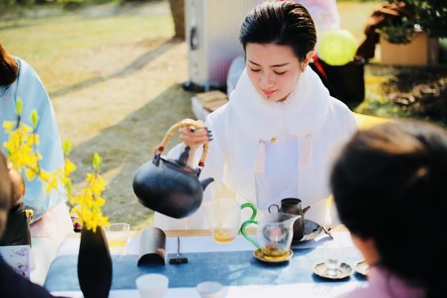 太湖鼋头渚夜赏樱花游园会:一场视觉与听觉的“饕餮盛宴”