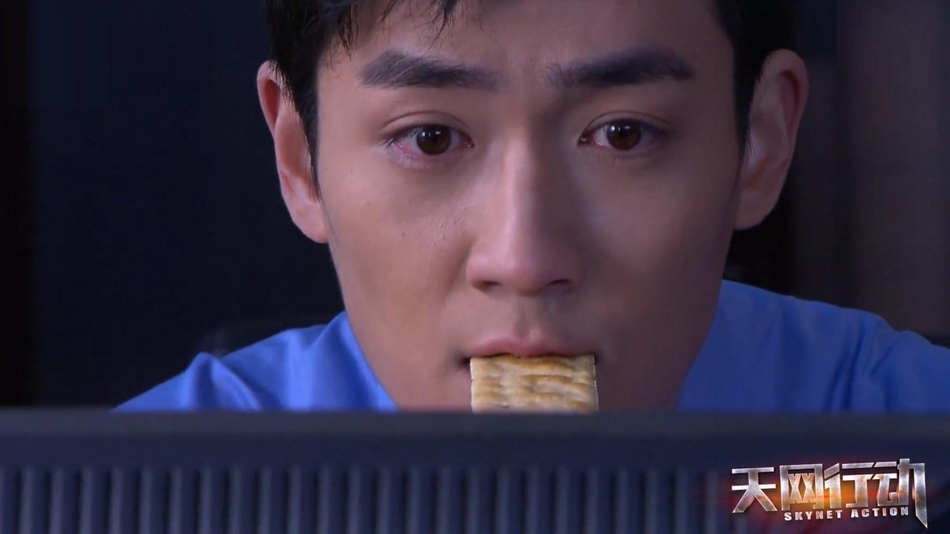 7作品年前将播出!朱一龙穿警服上演制服v作品娃婴儿视频图片