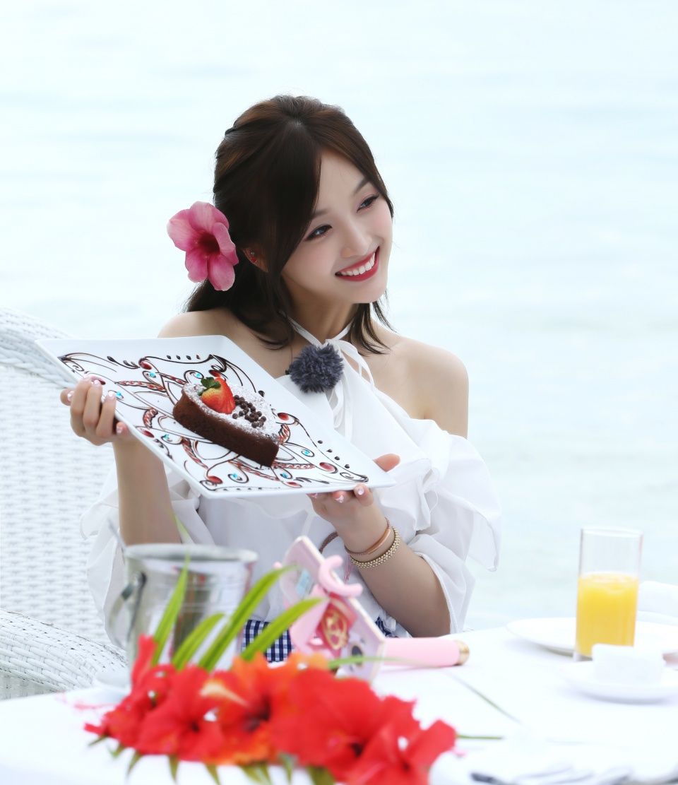 《闺旅》程潇吴宣仪勇敢挑战高空跳伞 宣仪分