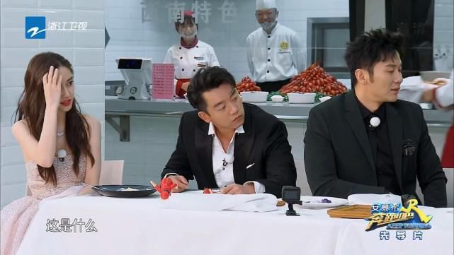 郭麒麟请佟丽娅吃饭,谁注意到桌上的菜?这才是明星的真实消费