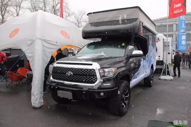 国产皮卡别再拖挂房车了!交警给出明确答复:违法! 图片