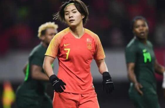 中国足球两开花:女足胜韩国夺冠,男足2-1泰国,