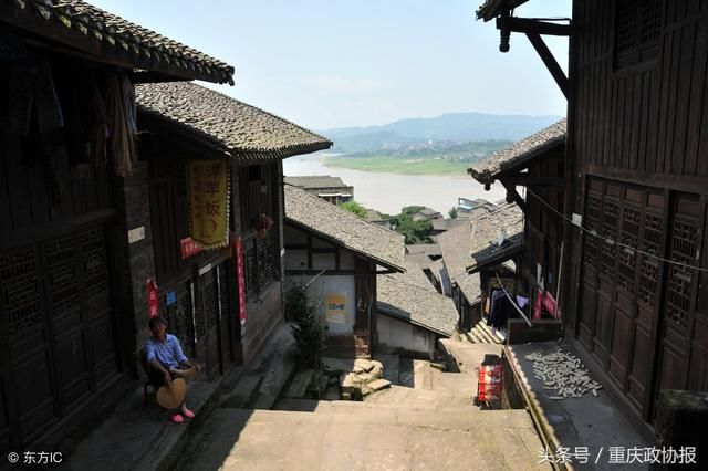 云梯上的西沱古镇，看得见的人间烟火气