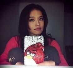 范冰冰是卡通控,唐嫣手机壳值四万,女神手机壳