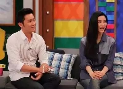 王俊凯的段子手隐藏属性曝光,蒋欣这样来调侃